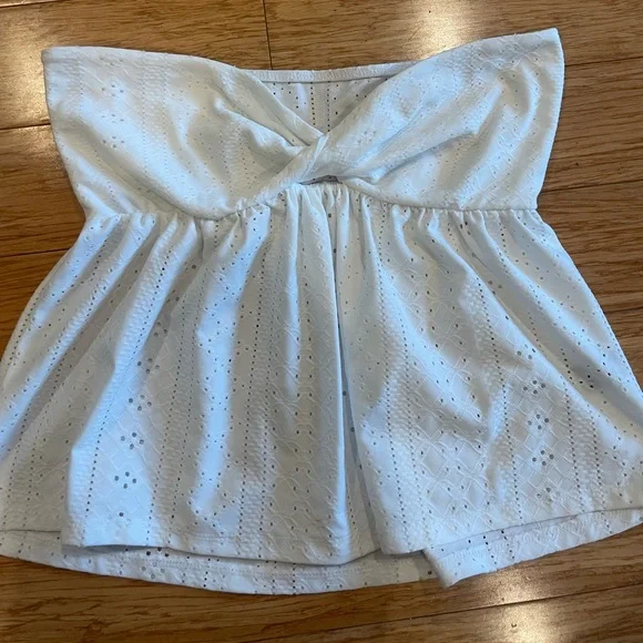 Strapless eyelet top - Picture 2 of 6